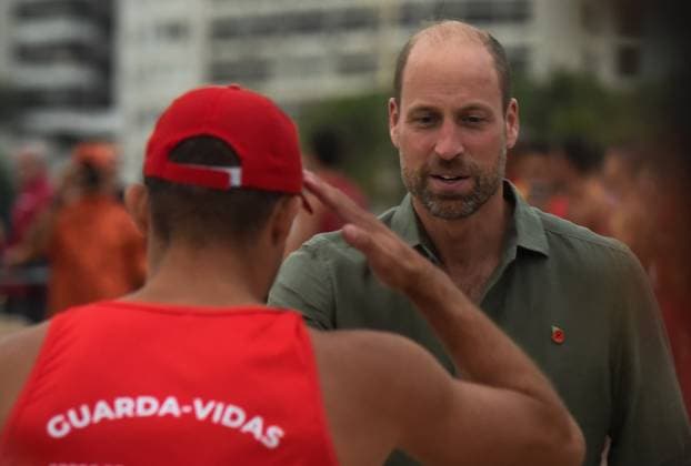 Prince William in Rio de Janeiro RIO DE JANEIRO, BRAZIL, NOVEMBER 3 : Prince William takes part in activities on Copacabana Beach, in the southern part of Rio de Janeiro, Brazil, late Monday afternoon, on November 03, 2025. During his visit, he played volleyball with teenagers and observed a drowning rescue simulation carried out by the Fire Department. He later met with firefighters, who showcased the technologies used by the department, and watched a live demonstration of a sea rescue operation involving jet skis and a helicopter. Fabio Teixeira Anadolu Rio de Janeiro Brazil. Editorial use only. Please get in touch for any other usage. Copyright: x2025xAnadoluxFabioxTeixeirax