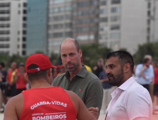 Prince William in Rio de Janeiro RIO DE JANEIRO, BRAZIL, NOVEMBER 3 : Prince William takes part in activities on Copacabana Beach, in the southern part of Rio de Janeiro, Brazil, late Monday afternoon, on November 03, 2025. During his visit, he played volleyball with teenagers and observed a drowning rescue simulation carried out by the Fire Department. He later met with firefighters, who showcased the technologies used by the department, and watched a live demonstration of a sea rescue operation involving jet skis and a helicopter. Fabio Teixeira Anadolu Rio de Janeiro Brazil. Editorial use only. Please get in touch for any other usage. Copyright: x2025xAnadoluxFabioxTeixeirax