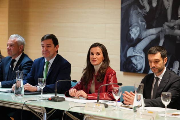 Queen Letizia presents the Queen Letizia National Disability Awards I D The Government Delegate, Nicanor Sen, the President of the Junta de Castilla y León, Alfonso Fernández Manueco, Queen Letizia, the Minister of Social Rights, Consumption and Agenda 2030, Pablo Bustinduy, during the meeting of the Royal Council of the Royal Board on Disability and presentation of the Queen Letizia National Disability Awards, at CREA Alzheimer, on December 03, 2025, in Salamanca, Castilla Leon Spain The National Disability Awards are granted by the Royal Board on Disability and serve to recognize the work for inclusion and the defense of the rights of people with disabilities Each year they are presented personally by Her Majesty the Queen as honorary pr Copyright: xManuelxÃngelxLayax 7144813
