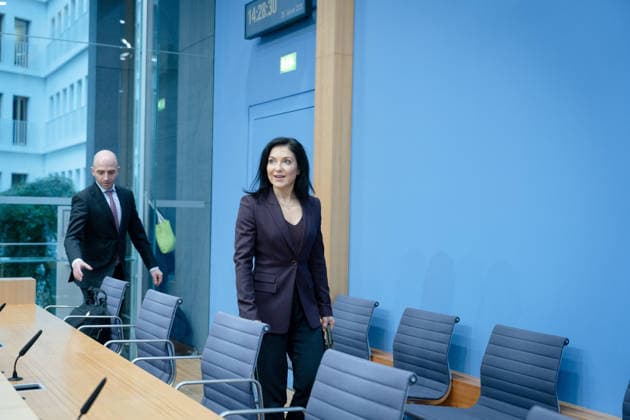 Bundespressekonferenz, Vorstellung, Jahreswirtschaftsbericht Bundespressekonferenz, Vorstellung, Jahreswirtschaftsbericht, 2026, Bundesregierung, Bundesministerin für Wirtschaft und Energie, Katherina Reiche, Benjamin Weigert, Abteilungsleiter Wirtschaft Berlin Berlin GER