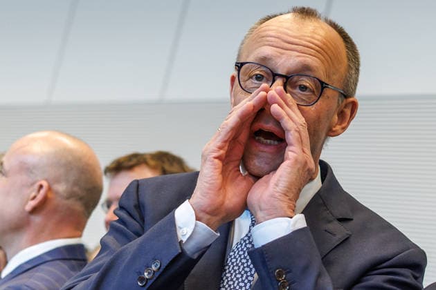 Fraktionssitzung CDU CSU Bundeskanzler Friedrich Merz (CDU) bei einer Fraktionssitzung am 24.03.26 in Berlin. Berlin Berlin Deutschland Bundestag