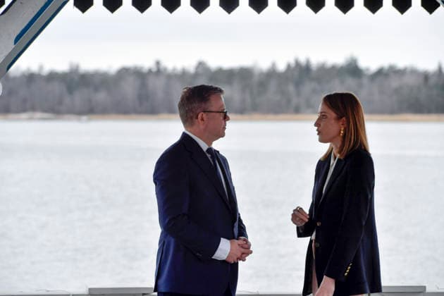 LKS 20260416 Finnish Prime Minister Petteri Orpo (L) meets with European Parliament President Roberta Metsola at the Prime Minister s official residence Kesäranta in Helsinki, Finland, on April 16, 2026. - KIMMO PENTTINEN Helsinki Finland Copyright: xKimmoxPenttinenx xsk3mt5CqWM