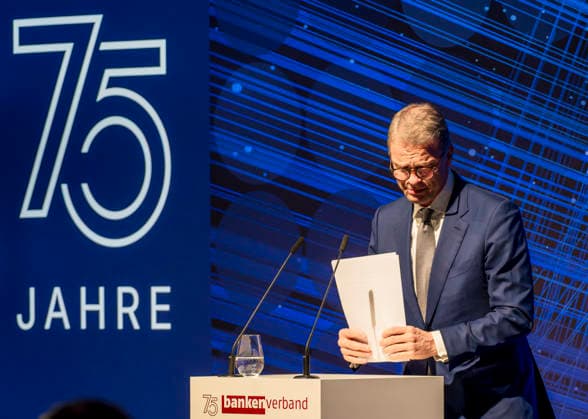 Christian Sewing EUR, Deutschland, Berlin, 20.04.2026: Christian Sewing - CEO Deutsche Bank trifft sich mit Vertretern Jahresempfang des Bundesverbands deutscher Banken e.V.