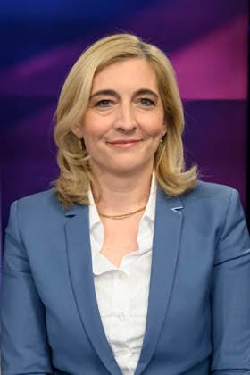 v.l.: Nina Warken, CDU (Bundesgesundheitsministerin), GER, Berlin, Studio, zu Gast bei Maischberger, politische Talkshow, TV, Format, mit Moderatorin Sandra Maischberger, Das Erste, aus Adlershof Am Studio 20, 05. Mai 2026, Copyright: HMBxMedia UwexKoch