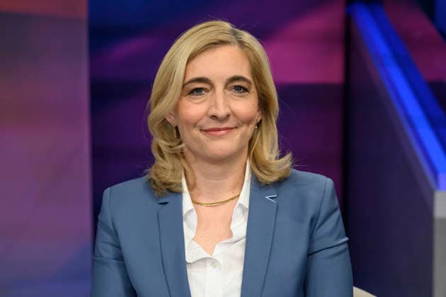 v.l.: Nina Warken, CDU (Bundesgesundheitsministerin), GER, Berlin, Studio, zu Gast bei Maischberger, politische Talkshow, TV, Format, mit Moderatorin Sandra Maischberger, Das Erste, aus Adlershof Am Studio 20, 05. Mai 2026, Copyright: HMBxMedia UwexKoch