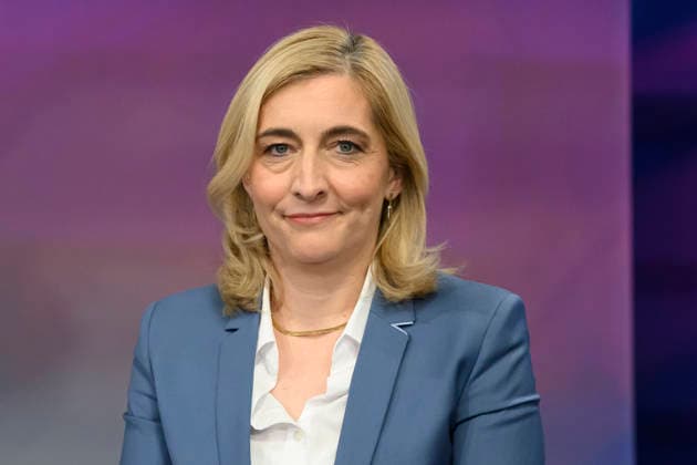 v.l.: Nina Warken, CDU (Bundesgesundheitsministerin), GER, Berlin, Studio, zu Gast bei Maischberger, politische Talkshow, TV, Format, mit Moderatorin Sandra Maischberger, Das Erste, aus Adlershof Am Studio 20, 05. Mai 2026, Copyright: HMBxMedia UwexKoch