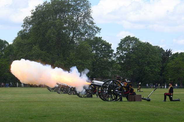 41 Gun Royal Salute for Third Anniversary of King Charles III s Coronation at Hyde Park, London, UK - Wednesday 6 May 2026 A general view of The King s Troop, Royal Horse Artillery performing a 41 gun Royal Salute to mark the Third Anniversary of the Coronation of King Charles III on the 6th May - Hyde Park, London, England, UK on Wednesday 6 May, 2026. Credit Justin, Credit:Justin Ng Avalon UK, England, London, Hyde Park Copyright: xJustinxNgx xAvalonx 1096902344