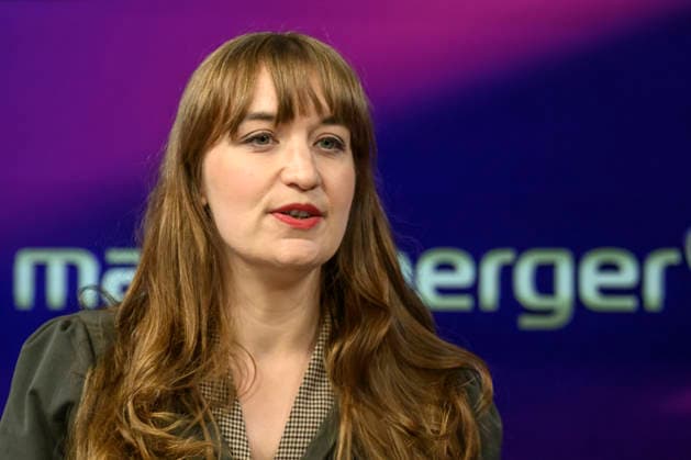 v.l.: Heidi Reichinnek, Die Linke (Fraktionsvorsitzende), GER, Berlin, Studio, zu Gast bei Maischberger, politische Talkshow, TV, Format, mit Moderatorin Sandra Maischberger, Das Erste, aus Adlershof Am Studio 20, 06. Mai 2026, Copyright: HMBxMedia UwexKoch