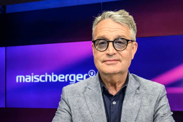 v.l.: Gabor Steingart (The Pioneer), GER, Berlin, Studio, zu Gast bei Maischberger, politische Talkshow, TV, Format, mit Moderatorin Sandra Maischberger, Das Erste, aus Adlershof Am Studio 20, 06. Mai 2026, Copyright: HMBxMedia UwexKoch