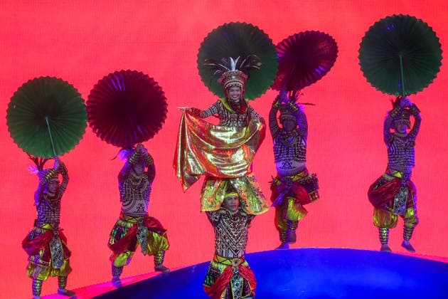 Southeast Asian leaders gather at Opening Ceremony of ASEAN Summit and Related Meetings 2026 CEBU, PHILIPPINES - MAY 8: Dancers perform Philippine-originated traditional dance during the official opening ceremony of the 48th ASEAN Summit and Related Meetings, in Cebu, Philippines, on May 8, 2026. Top leaders of ASEAN member states from across Southeast Asia gather to discuss key international and regional issues, including conflict in the Middle East, trade and economic development, fuel and energy crisis, and South China Sea territorial disputes. The summit comes just a few days ahead of a meeting between United States President Donald Trump and Chinese President Xi Jinping, which will take place in mid-May. Daniel Ceng Anadolu Cebu Phil Copyright: x2026xAnadoluxDanielxCengx