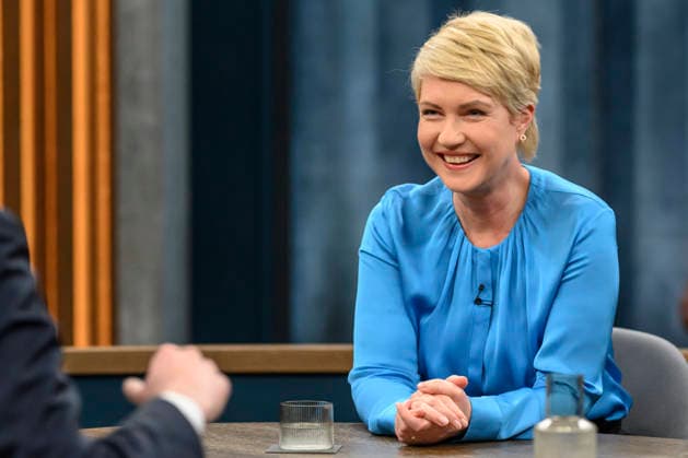 im Bild v.l.: Manuela Schwesig, Ministerpräsidentin Mecklenburg-Vorpommern, SPD, GER, Berlin, Studio, zu Gast bei - Caren Miosga, Polittalk, TV, Format, Aufzeichnung, aufgezeichnet, Das Erste, aus Adlershof - am Studio 20, Thema: Wie will die SPD Vertrauen zurückgewinnen, Frau Schwesig? 10.05.2026 Copyright: HMBxMedia UwexKoch