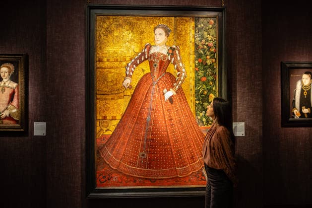Elizabeth I: Queen and Court at Philip Mould & Company, London, UK 11 May 2026 The Hampden Portrait, attributed to George Gower and painted circa 1563-7, on display at Elizabeth I: Queen and Court at Philip Mould & Company, Pall Mall, London, UK, on 11 May 2026. The work is the earliest recorded full-length state portrait of Elizabeth I as Queen, and is among rarely seen Tudor works drawn from private collections for the exhibition, on view until 10 July 2026., Credit:Pete Speller Avalon Copyright: xPetexSpellerx xAvalonx 1098132077