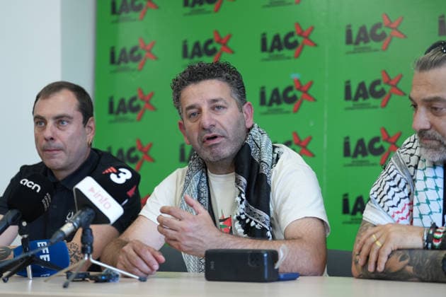 Press conference of Global Sumud Flotilla activist released by Israel, Saif Abukeshek in Barcelona Global Sumud Flotilla activist released by Israel, Saif Abukeshek c , during a press conference, on May 11, 2026, in Barcelona, Catalunya Espana Abukeshek has flown to Spain from Athens after being released by Israeli authorities Activists Saif Abukeshek and Thiago Avila were intercepted by Israeli forces on April 30 in international waters while sailing towards the Gaza Strip aboard the Global Sumud Flotilla Following their arrest, Abukeshek and Thiago were transferred to the Shikma detention center, located in the city of Ashkelon, Israel 11 MAY 2026 Barcelona Catalunya Barcelona Catalunya Catalunya Espana Copyright: xDavidxZorrakinox 7515563