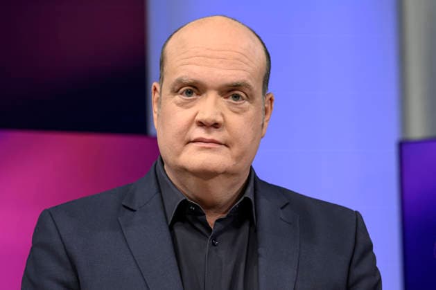 v.l.: Robin Alexander (Journalist), GER, Berlin, Studio, zu Gast bei Maischberger, politische Talkshow, TV, Format, mit Moderatorin Sandra Maischberger, Das Erste, aus Adlershof Am Studio 20, 12. Mai 2026, Copyright: HMBxMedia UwexKoch