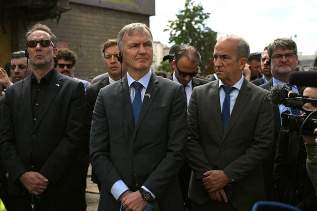 A group of over 60 heads of diplomatic missions of foreign states and international organisations accredited in Ukraine visits a nine-storey apartment block in the Darnytskyi district, where a Russian missile destroyed a section, Kyiv, Ukraine, May 15, 2026. The residential building was struck by a Russian missile, allegedly a Kh-101, at around 3:00 a.m. local time on 14 May. The missile detonated inside the building, causing an entire section to collapse, killing 24 people, including three children, and injuring 48 others. The search and rescue operation lasted more than 28 hours, during which the State Emergency Service rescued 30 residents. (Photo by Yevhen Kotenko Ukrinform) Foreign diplomats visit Kyiv apartment block hit by Russian mi Copyright: xEVGEN_KOTENKOx