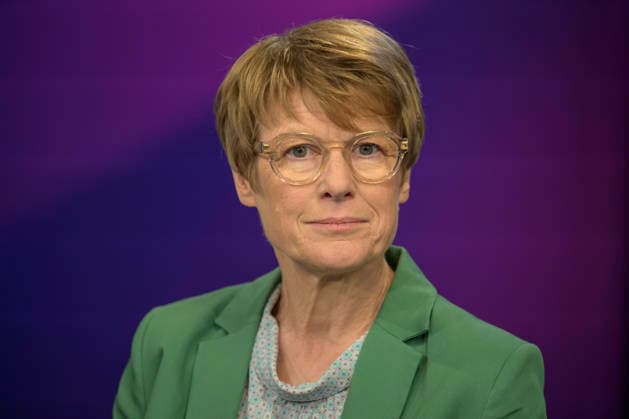 v.l.: Veronika Grimm (Wirtschaftsweise), GER, Berlin, Studio, zu Gast bei Maischberger, politische Talkshow, TV, Format, mit Moderatorin Sandra Maischberger, Das Erste, aus Adlershof Am Studio 20, 19. Mai 2026, Copyright: HMBxMedia UwexKoch