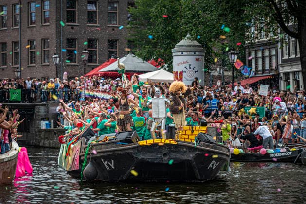 August 1, 2026, Amsterdam, North Holland, Netherlands: Canal Parade participants act out scenes from the Wizard of Oz. August 1, 2026, Amsterdam, the Netherlands. Hundreds of thousands of spectators joined the 30th edition of the Pride Canal Parade, the highlight of WorldPride Amsterdam 2026. This yearâ€⠢s parade also included the WorldPride Stadium grandstand, with seating for approximately 10,000 people to watch as floats pass. Amsterdam Netherlands - ZUMAp202 20260801_zip_p202_027 Copyright: xJamesxPetermeierx
