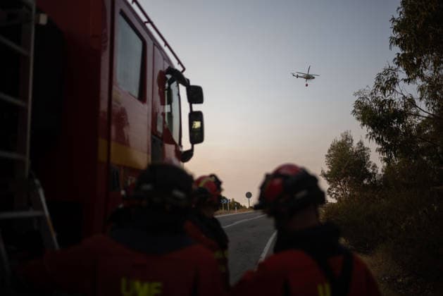 The wildfire in Niebla, Huelva, remains active, with more than 4,000 hectares affected The wildfire in Niebla, Huelva, remains active, with more than 4,000 hectares affected August 8, 2026, in Niebla, Huelva, Andalusia, Spain The wildfire that broke out this past Thursday in the Raboconejo area of Niebla, Huelva, has spread to over 4,000 hectares, and the emergency phase—Operational Level 2—remains in effect, due to constantly shifting winds that are hampering the efforts of more than 300 firefighters working to extinguish it. AUGUST 8, 2026 Niebla, Huelva, Andalusia, Spain Niebla, Huelva, Andalusia, Spain Spain Copyright: xClaraxCarrascox 7706219
