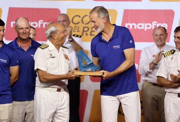 Entertainment Bilder des Tages King Felipe VI Presents Awards to the Champions of the 44th Copa del Rey de Vela King Felipe VI during the awards ceremony for the 44th Copa del Rey de Vela Mapfre at the Almudaina Palace, on August 8, 2026, in Palma de Mallorca, Balearic Islands, Spain This is one of the most important regattas in the Mediterranean, which has met participation expectations, featuring six highly competitive classes and already exceeding 100 registered teams, representing nearly twenty countries, with almost a thousand sailors in a competition that begins on Tuesday, August 4, and ends on Saturday, August 8. AWARDS SAILING REGATTAS BOATS Raú Spain Copyright: xRaulxTerrelx 7706576