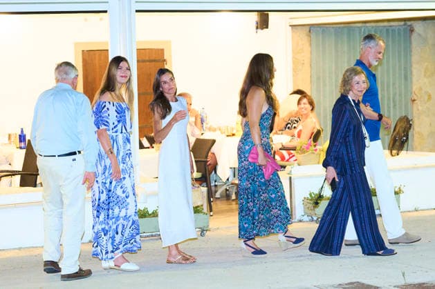 August 9, 2026, Palma, Balearic Islands, Spain: King Felipe VI of Spain, Queen Letizia of Spain, Crown Princess Leonor, Princess Sofia, Queen Sofia of Spain, Jean Henri Fruchaud attends family dinner at Mia Restaurant on August 9, 2026 in Palma, Spain Palma Spain - ZUMAg15_ 20260809_zaf_g15_032 Copyright: xJackxAbuinx