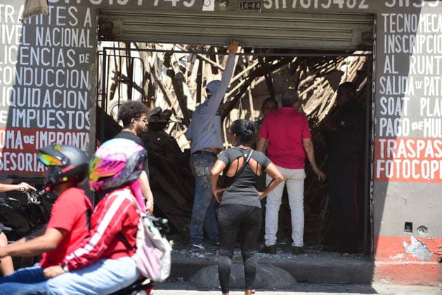 111 killed, 87 injured as magnitude 7.4 earthquake strikes Colombia CALI, COLOMBIA - AUGUST 10: Residents inspect damaged buildings after a magnitude 7.4 earthquake struck Colombia, killing at least 111 people and injuring 87 others, in Cali, Colombia, on August 10, 2026. According to authorities, around 1,500 properties have been affected across the country, while emergency crews continue search-and-rescue and damage-assessment operations. Edwin Rodriguez Pipicano Anadolu Cali Colombia. Editorial use only. Please get in touch for any other usage. Copyright: x2026xAnadoluxEdwinxRodriguezxPipicanox