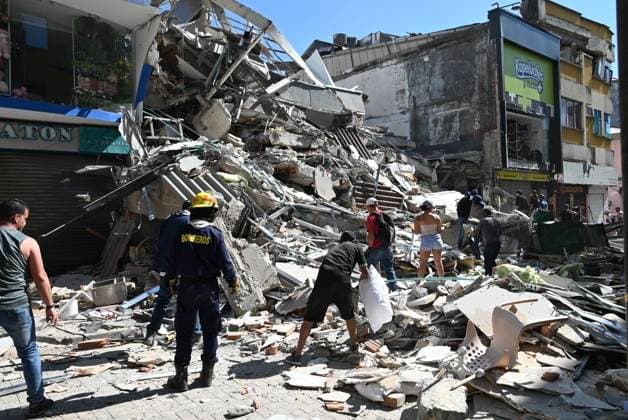 111 killed, 87 injured as magnitude 7.4 earthquake strikes Colombia PEREIRA, COLOMBIA - AUGUST 10: Residents and rescue workers carry out search, rescue and evacuation operations after a powerful earthquake struck Colombia, killing at least 18 people and causing widespread damage in Pereira, on August 10, 2026 in Pereira, Colombia. Preliminary reports indicate that several structures collapsed, buildings and roads were damaged, and some public services were temporarily disrupted. Hospitals activated emergency plans to treat the injured, while technical teams began assessing damaged buildings as authorities warned residents to avoid unsafe structures and remain alert for aftershocks. Alexis Munera Anadolu Pereira Colombia. Editorial use on Copyright: x2026xAnadoluxAlexisxMunerax