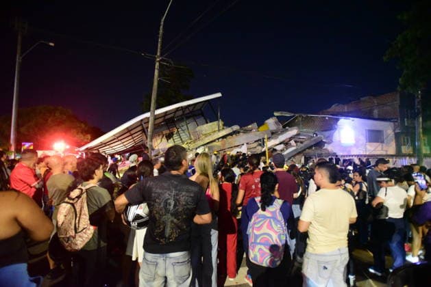 132 killed, 570 injured as magnitude 7.4 earthquake strikes Colombia CALI, COLOMBIA - AUGUST 10: Citizens and emergency response teams continue working to save lives and find the bodies of those who remain missing after a powerful earthquake struck Colombia, killing at least 18 people and causing widespread damage in Cali, Colombia, on August 10, 2026. According to the latest official report, the magnitude 7.4 earthquake has so far left 132 people dead and 570 injured nationwide, in addition to 1,575 homes affected and 61 buildings collapsed. In Cali, authorities have reported 188 people missing, while search and rescue operations continue in different parts of the city. Edwin Rodriguez Pipicano Anadolu Cali Colombia. Editorial use only. Copyright: x2026xAnadoluxEdwinxRodriguezxPipicanox