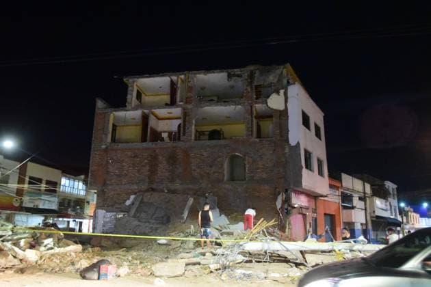 132 killed, 570 injured as magnitude 7.4 earthquake strikes Colombia CALI, COLOMBIA - AUGUST 10: Citizens and emergency response teams continue working to save lives and find the bodies of those who remain missing after a powerful earthquake struck Colombia, killing at least 18 people and causing widespread damage in Cali, Colombia, on August 10, 2026. According to the latest official report, the magnitude 7.4 earthquake has so far left 132 people dead and 570 injured nationwide, in addition to 1,575 homes affected and 61 buildings collapsed. In Cali, authorities have reported 188 people missing, while search and rescue operations continue in different parts of the city. Edwin Rodriguez Pipicano Anadolu Cali Colombia. Editorial use only. Copyright: x2026xAnadoluxEdwinxRodriguezxPipicanox