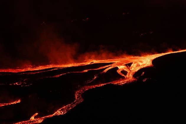 August 11, 2026, Catania, Italy: CATANIA, ITALY †AUGUST 11, 2026: A new eruptive vent has opened in the Valle del Bove on Mount Etna at an elevation of about 1,900 meters, amid renewed volcanic activity that has produced ash and disrupted air travel in eastern Sicily. Catania Airport, one of Italy s busiest airports, has faced repeated flight restrictions and cancellations in recent days because of volcanic ash, while the ash cloud has also affected flights to and from neighboring Malta. Catania Italy - ZUMAq101 20260811_zna_q101_133 Copyright: xTommasoxSfregolax