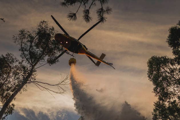 An active wildfire has burned 20 hectares in Lousame, A Coruna. A helicopter is assisting with firefighting efforts on August 14, 2026, in Lousame, A Coruna, Galicia, Spain. The Regional Ministry of Rural Affairs has reported an active wildfire that has already burned approximately 20 hectares in the municipality of Lousame, in A Coruna. Specifically, according to the regional government, the fire broke out around 5:30 p.m. in the parish of Lesende and, according to preliminary estimates, it has affected about 20 hectares. To extinguish the fire, two technicians, nine firefighters, 13 firefighting crews, eight motorized pumps, three backhoes, nine helicopters, and four airplanes—including resources from the BRIF in Laza. AUGUST 14, 2026 FI Copyright: xAgostimex 7714674