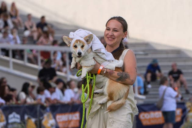 Corgi Race in Vilnius VILNIUS, LITHUANIA - AUGUST 15: Corgis and their owners gather at Vingis Park in Vilnius, Lithuania, on August 15, 2026, during the fifth annual Corgi Race Vilnius. Around 130 corgis from eight countries across Europe and the United States took part in the fifth annual Corgi Race Vilnius on Saturday, drawing thousands of spectators to Vingis Park as the Lithuanian capital again billed itself the European Corgi Capital . The event, which began during the pandemic as a friendly bet between two owners, now features sprint heats, a costume parade, a loudest-bark contest and new agility and run-return races. U.S. owners took first and second place in the main race, highlighting the growing international appeal of the fes Copyright: x2026xAnadoluxYauhenxYerchakx
