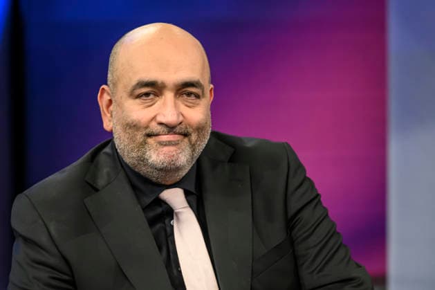 im Bild v.l.: Omid Nouripour, Bündnis 90 Die Grünen (Bundestagsvizepräsident), GER, Berlin, Studio, zu Gast bei Maischberger, politische Talkshow, TV, Format, mit Moderatorin Sandra Maischberger, Das Erste, aus Adlershof Am Studio 20, 16.09.2026, Copyright: HMBxMedia UwexKoch