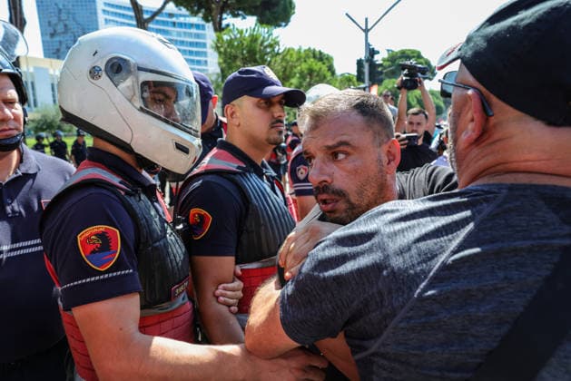 Protest in front of the Albanian Parliament in Tirana, Albania Protesters face police officers during a demonstration near the Albanian Parliament in Tirana, Albania, against the government following months of protests against a planned luxury tourism complex project in the protected area of Narta Lagoon in the city of Vlore, backed by a company linked to US President Donald Trump son-in-law, Jared Kushner, and his wife, Ivanka Trump here In Tirana, Albania, on September 17, 2026. Tirana Albania Copyright: xMatrixxImages ArmandoxBabanix