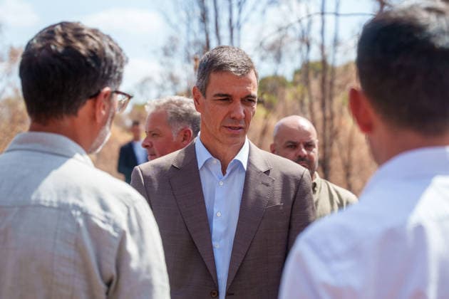 Pedro Sánchez Meets in Niebla with the Mayors of the Municipalities Affected by the Fire. Prime Minister Pedro Sánchez visits the area devastated by this summer s fire. September 17, 20226, in Niebla, Huelva, Andalusia, Spain. On Thursday, Spanish Prime Minister Pedro Sánchez called for action to address the causes of the Niebla fire—the largest wildfire in the country’s history—which, in his view, starkly revealed the consequences of a climate emergency, and for this reason, he has called for the creation, through a public-private partnership, of a stronger and more prosperous country. SEPTEMBER 17, 2026 Francisco J. Niebla, Huelva, Andalusia, Spain Niebla, Huelva, Andalusia, Spain Spain Copyright: xFranciscoxJ.xOlmox 7781601