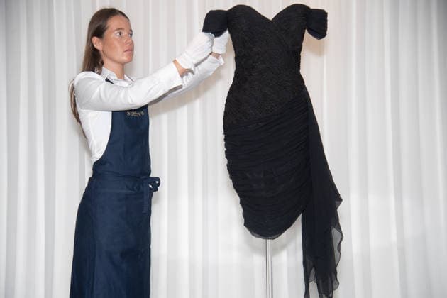 Sotheby s Princess Diana Revenge Dress Exhibition Preview at Sotheby s, London, UK - 18 September 2026 A technician holds Princess Diana s Revenge Dress by designer Christina Stambolian (est. £110k - £220k and $150k - $300k USD) as part of Sotheby s Princess Diana Revenge Dress Exhibition Preview which is to go on exhibition from 18th - 24th September 2026 before being offered at auction in New York on 9th December 2026 at Sotheby s, London, England, UK on Friday 18 September, 2026., Credit:Justin Ng Avalon UK, England, London, Sotheby s Copyright: xJustinxNgx xAvalonx 1136010856