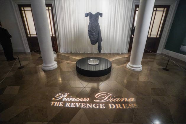 Sotheby s unveiling of the Princess Diana s Revenge Dress, estimated at $150,000-300,000 (£110,000-220,000) created by designer Christina Stambolian and worn by Diana, Princess of Wales, at the Serpentine Gallery in 1994 is exhibited for the first time since 1997. The Revenge Dress exhibition at Sotheby s London runs from 18 - 24 September before further exhibitions in Hong Kong, Geneva and New York and returns to auction and will be offered on 9 December during Sotheby s Luxury Week in New York. Featuring: Princess Diana, The Revenge Dress Where: London, United Kingdom When: 18 Sep 2026 Credit: Amer Ghazzal Cover Images EDITORIAL USE ONLY. NOT FOR USE BY NEWSPAPERS BASED IN THE UK. Copyright: xx coverimg56033009