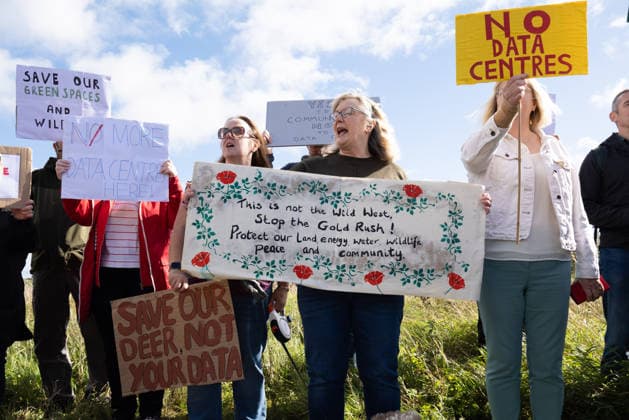 September 20, 2026, Chapelhall, Scotland, UK: Residents and their supporters opposed to plans for a hyperscale data centre in Chapelhall, North Lanarkshire, held a protest at the site of the proposed 24 acre development. They cite concerns that the 100MW development, which could eventually form part of a larger 500MW AI Growth Zone in the area, will have negative impacts on local traffic, noise levels, energy infrastructure and wildlife habitat. Chapelhall UK - ZUMAs357 20260920_zip_s357_015 Copyright: xCameronxScottx
