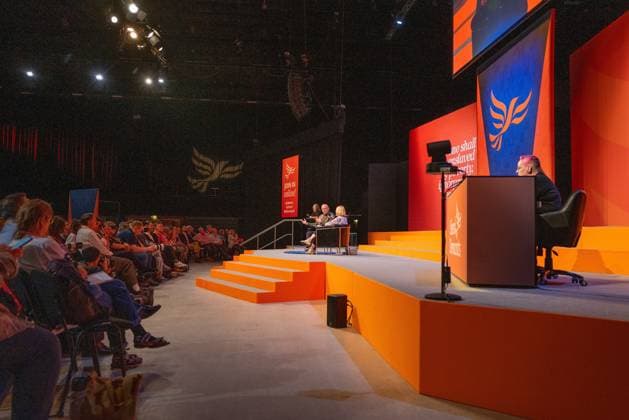 September 20, 2026, Brighton, United Kingdom: Sir ED DAVEY, Liberal Democrat leader, holds a Q&A session moderated by Journalist, Carolyn Quinn (R), on day two of the party s autumn conference at the Brighton Centre.Day two of the Liberal Democrat Autumn Conference at the Brighton Centre. The event runs from 19 Sept to 22 Sept 2026, bringing together party members, MPs, and delegates to debate policy, vote on key motions, and deliver keynote addresses Brighton United Kingdom - ZUMAs197 20260920_aaa_s197_147 Copyright: xPhilxLewisx