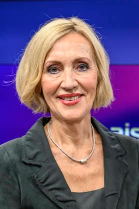 im Bild v.l.: Petra Gerster (Moderatorin und Autorin), GER, Berlin, Studio, zu Gast bei Maischberger, politische Talkshow, TV, Format, mit Moderatorin Sandra Maischberger, Das Erste, aus Adlershof Am Studio 20, 22.09.2026, Copyright: HMBxMedia UwexKoch