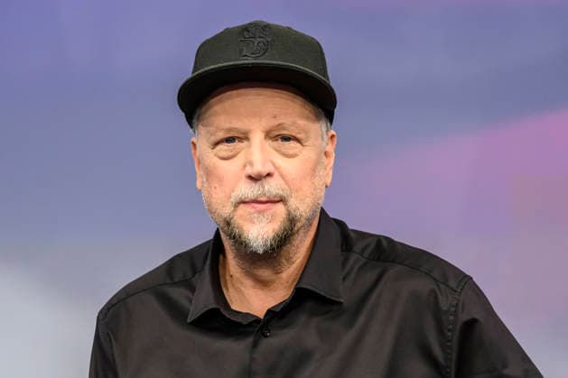 im Bild v.l.: Smudo (Musiker), GER, Berlin, Studio, zu Gast bei Maischberger, politische Talkshow, TV, Format, mit Moderatorin Sandra Maischberger, Das Erste, aus Adlershof Am Studio 20, 23.09.2026, Copyright: HMBxMedia UwexKoch