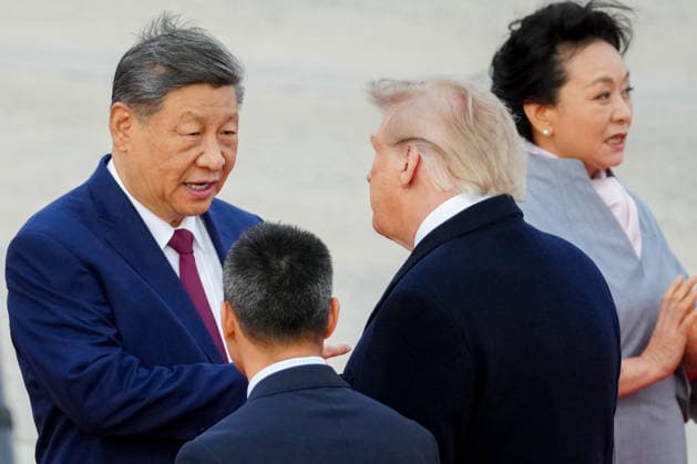 September 23, 2026, Camp Springs, Maryland, USA: Xi Jinping, China s president, left, and US President Donald Trump speak during an arrival ceremony at Joint Base Andrews, Maryland, US, on Wednesday, Sept. 23, 2026. Xi Jinping and Donald Trump will sit down this week to hash out a plethora of thorny issues from trade to Taiwan. One thing both sides agree on: neither can afford to tap the brakes on AI Camp Springs USA - ZUMAs152 20260923_faa_s152_342 Copyright: xAlxDragox-xPoolxviaxCNPx