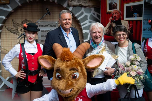 Europa Park, Rust, Schweizer Themenbereich, Walliser Dorf, offizielle Eröffnung des Emil Hüüsli, Emil Steinberger, Emils Bühnenwelt, Ausstellung, Schweizer Künstler, Komiker, Schauspieler, Lebenswerk, Unterhaltung, Kultur, Freizeitpark, neue Attraktion, Tourismus, Symbolfoto v Rust Europa Park Baden-Württemberg Deutschland Copyright: xFINLEYxMÖRCHx