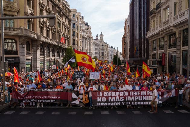 March in Madrid to Support Ceuta and Melilla and Demand Elections Hundreds of people carry a banner reading Corruption Comes at a Price, No More Impunity, and Resignation and Elections Now during a demonstration to express support for Ceuta and demand general elections, on September 26, 2026, in Madrid, Spain. The demonstration was organized by Sociedad Civil Espanola (SCE), which brings together more than 150 civil society organizations, under the slogan For the Dignity of Spain: II March for Dignity—Elections Now! In Defense of Spain! With Ceuta and Melilla ’ SEPTEMBER 26, 2026 RALLY Madrid, Madrid, Spain Copyright: xMatiasxChiofalox 7801365