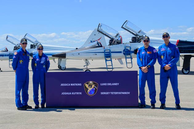 September 26, 2026, Merritt Island, Florida, USA: (L-R) Canadian Space Agency (CSA) astronaut JOSHUA KUTRYK, NASA astronaut JESSICA WATKINS, NASA astronaut LUKE DELANEY, and Roscosmos cosmonaut SERGEY TETERYATNIKOV pose for a photo at the Launch and Landing Facility at NASAâ€⠢s Kennedy Space Center in Florida on Sept. 26, 2026. NASAâ€⠢s Crew-13 mission is scheduled to launch at 11:10 a.m. EDT on Oct. 1, 2026, from Space Launch Complex-40 (SLC-40) at Cape Canaveral Space Force Station to the International Space Station. Merritt Island USA - ZUMAb268 20260926_znp_b268_001 Copyright: xJenniferxBriggsx