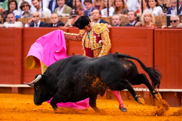 Fourth Regular Bullfight of the San Miguel Fair in Seville: Morante de la Puebla during the fourth regular bullfight of the San Miguel Fair at the Real Maestranza de Caballería On September 27, 2026, in Seville, Andalusia, Spain, Morante de la Puebla, Daniel Luque, and Borja Jiménez fought bulls from the Garcigrande ranch during the fourth subscription bullfight of the San Miguel Fair, September 27, 2026, in Seville, Andalusia, Spain Copyright: xJoaquinxCorcherox 7804631