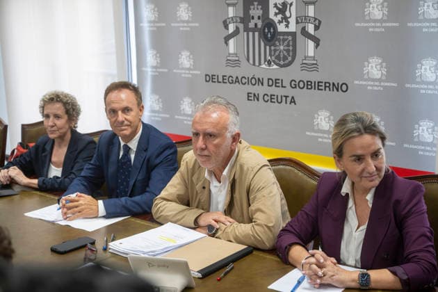 Ángel Víctor Torres chairs a meeting of the Situation Committee for the autonomous city of Ceuta. The Minister of Education, Vocational Training, and Sports, Milagros Tolón d, the Minister of Territorial Policy and Democratic Memory, Ángel Víctor Torres 2d, and the Government Delegate in Ceuta, David de la Encina 2i, during the meeting of the Situation Committee for the autonomous city at the Government Delegation on September 30, 2026, in Ceuta, Spain. Torres announced that the government will allocate 40.3 million to security and sanitation in Ceuta and that the space next to the prison will be used as a new shelter. SEPTEMBER 30, 2026 Ceuta, Spain Copyright: xMarcosxMorenox 7811051