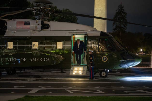 October 3, 2026, Washington, Dc, USA: President Donald Trump returns from a trip to Dayton, OH on October 3, 2026. Washington USA - ZUMAl312 20261003_znp_l312_003 Copyright: xAndrewxLeydenx