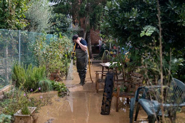 Heavy rains in Catalonia leave two dead and the Besòs River at risk of flooding. Residents clean up the mud that has accumulated in the streets and homes due to the torrential rains, on October 4, 2026, in Montornès del Vallès, Barcelona, Catalonia, Spain. The storm hitting Catalonia has left two people dead in the region. The president of the Generalitat, Salvador Illa, reported the death in Tordera of a 75-year-old man, who was at a campground when a wall reportedly collapsed on him. The second victim is a person who had been reported missing and was found in Montornès del Vallès. Emergency services are searching for another missing person in Riera de Pineda de Mar. The rains and storms have put eleven autonomous communities on alert thi Copyright: xLorenaxSopênax 7820134