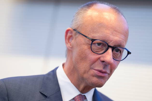 Auftaktbilder CDU Fraktionssitzung Bundeskanzler Friedrich Merz (CDU) im Portrait beim Auftakt der Fraktionssitzung der Bundestagsfraktion im Deutschen Bundestag, Berlin, 06.10.2026 Berlin Berlin Deutschland