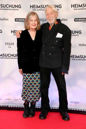 Angela Winkler und Wigand Witting bei der Premiere des Kinofilms Heimsuchung im Kino International. Berlin, 06.10.2026